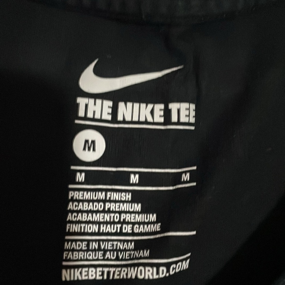 Nike tee - Picture 3 of 4